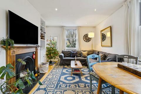 3 bedroom flat for sale, Venn Street, London SW4