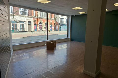 Retail property (high street) to rent, 53 Nottingham St Melton Mowbray LE13 1NN