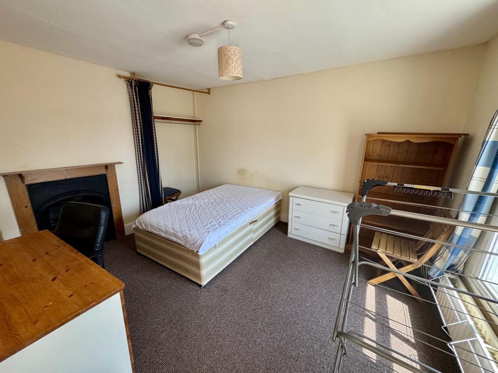Flat 12b - bedroom 2