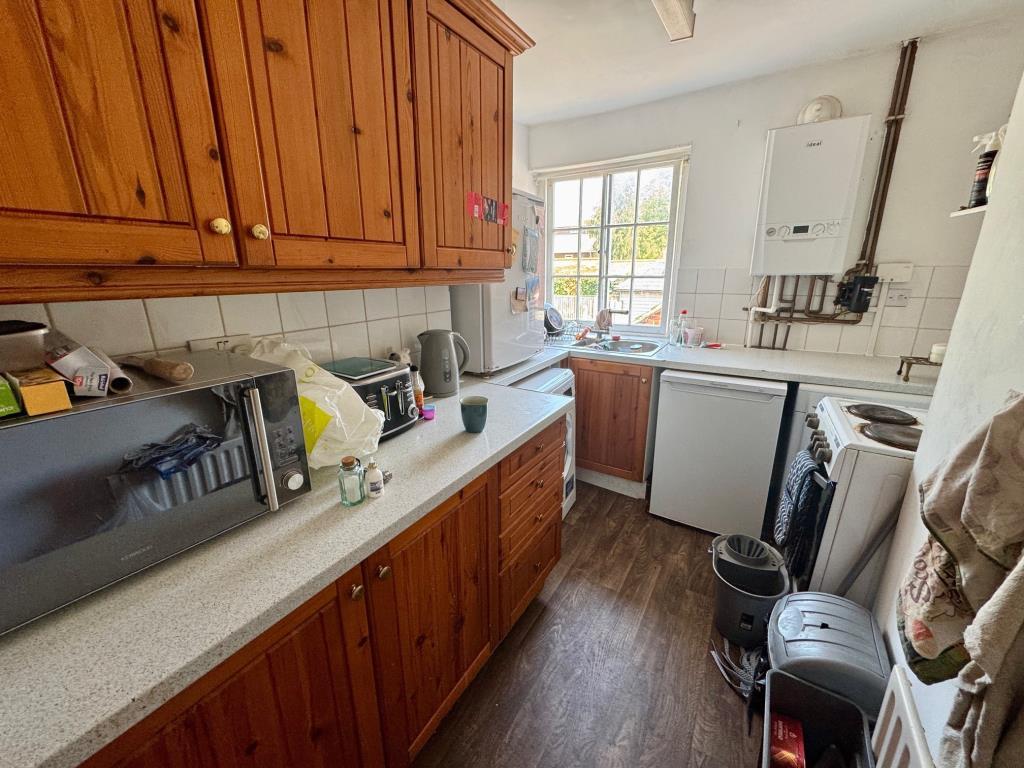 Flat 12b - kitchen