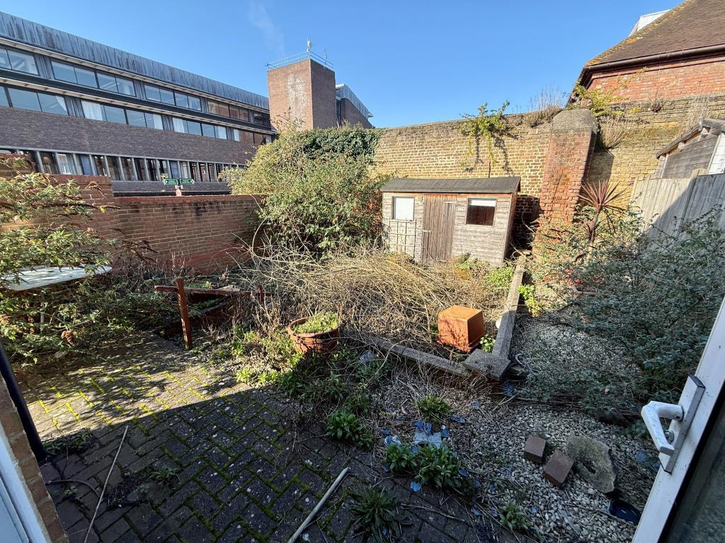 Garden to rear