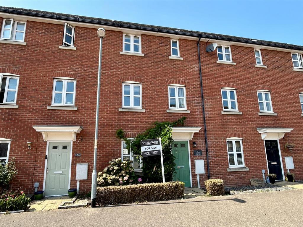 8 Banks Crescent Front.jpg