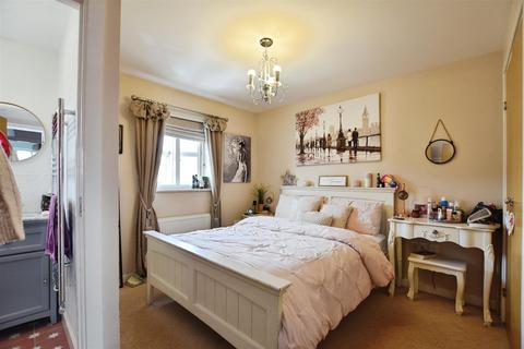 undefined, Banks Crescent, Stamford