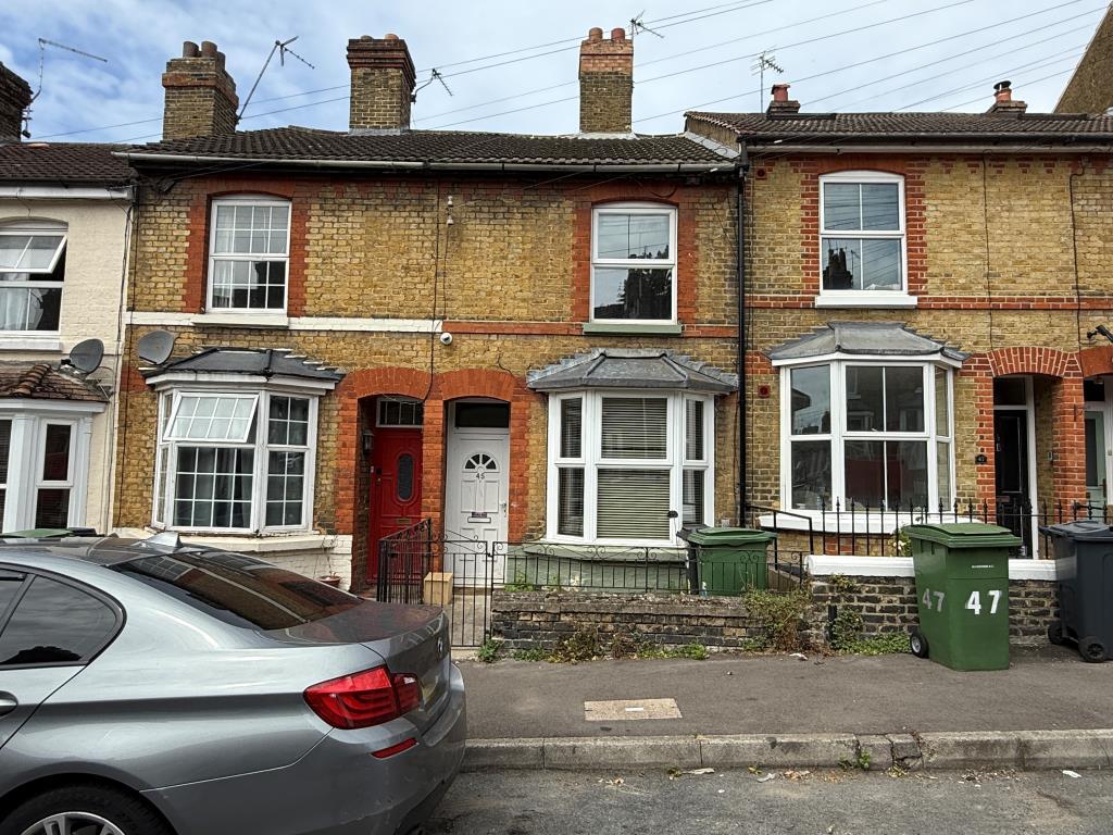 Mid-terrace house