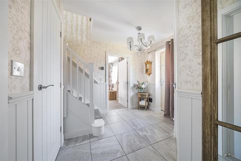 9 Centenary Close, Hilperton, Trowbridge, BA14 7XG