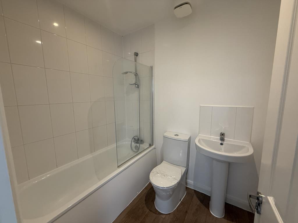Bathroom of Flat 8 in Nine Flats for Investment