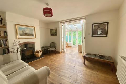 3 bedroom semi-detached house for sale, 11 Bank Drive West, Shrewsbury, SY3 9DJ