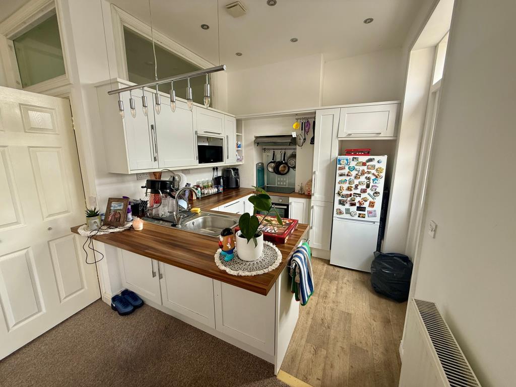 Flat 1 kitchen