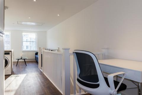 undefined, Crown Passage, Kingston Upon Thames, KT1