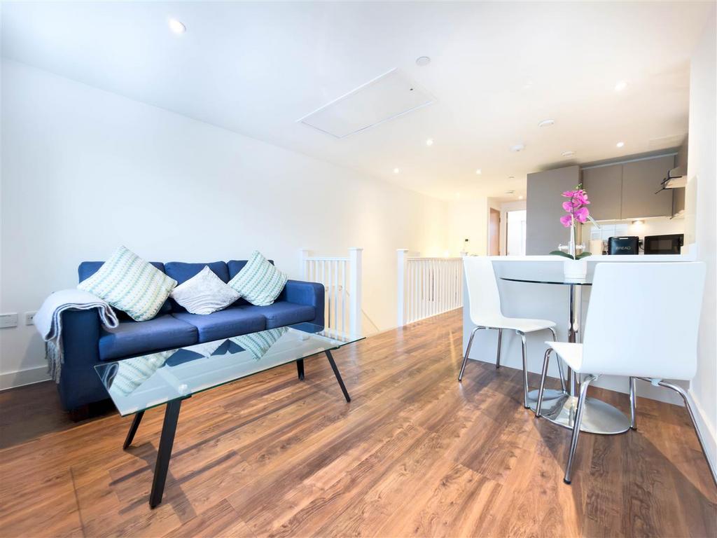 Living area.jpg