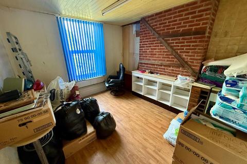 4 bedroom end of terrace house for sale, 90 Canterbury Road, Margate, Kent