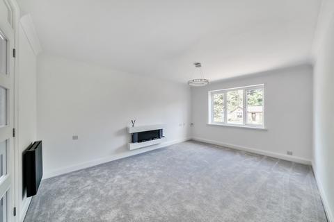 2 bedroom apartment for sale, Wray Park Road, Surrey RH2