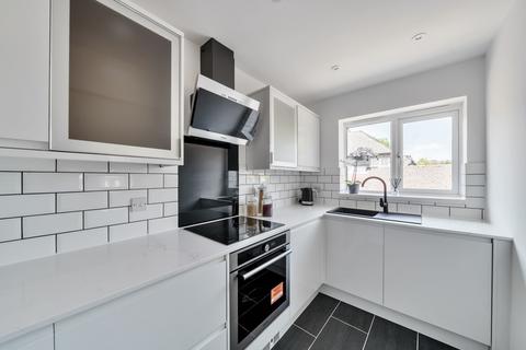 2 bedroom apartment for sale, Wray Park Road, Surrey RH2