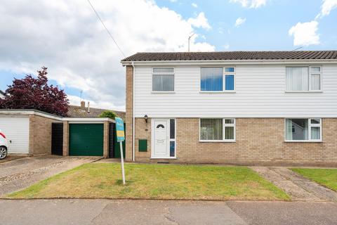 3 bedroom semi-detached house for sale, Links Way, Thurlton