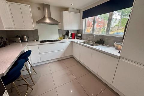 7 Brackenfield Square, Northampton, NN3 5AS