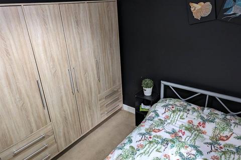 1 bedroom apartment for sale, Warner Close, Basingstoke, Hampshire