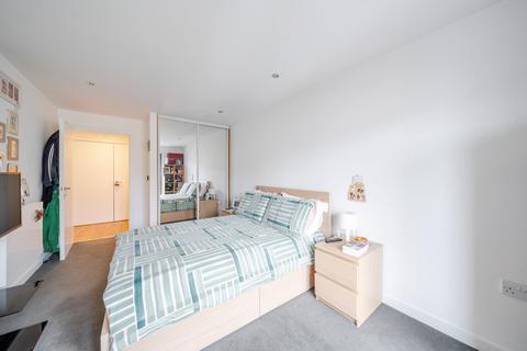 1 bedroom flat for sale, Eythorne Road, London, SW9
