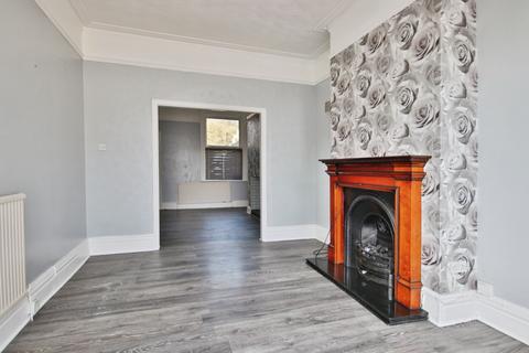 3 bedroom terraced house for sale, Park Avenue, Withernsea, HU19 2JU