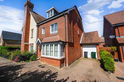 3 bedroom semi-detached house for sale, Hailsham BN27