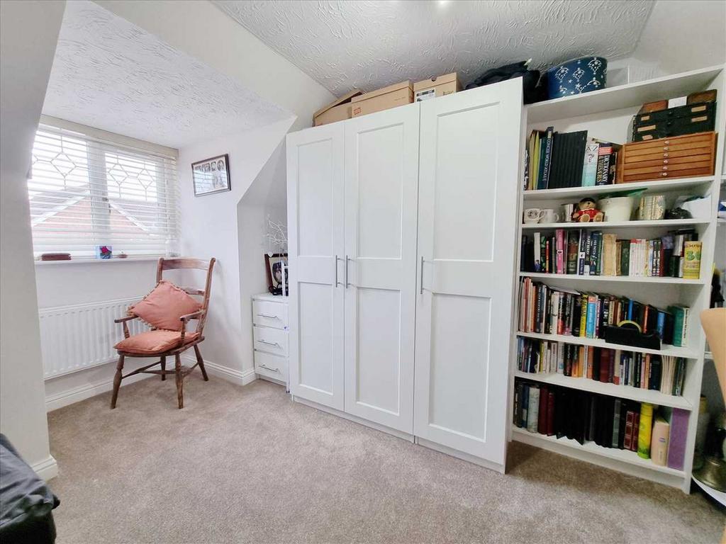Bedroom 3: