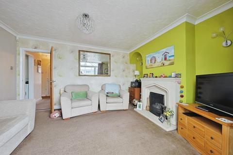 4 bedroom semi-detached house for sale, Derrymore Road, Willerby, Hull, HU10 6ES