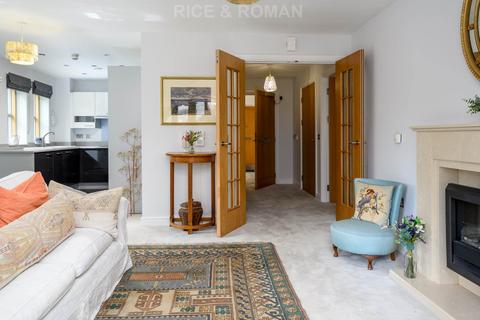 1 bedroom retirement property for sale, Oatlands Drive, Weybridge KT13