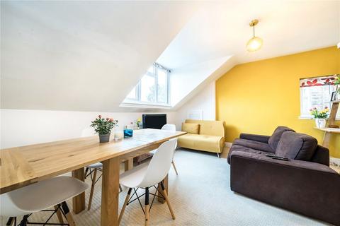 2 bedroom flat for sale, Barrow Road, London SW16