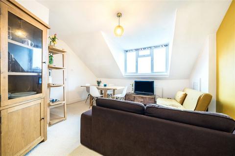 2 bedroom flat for sale, Barrow Road, London SW16