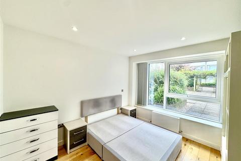 Studio to rent, Lampton Road, Hounslow TW3