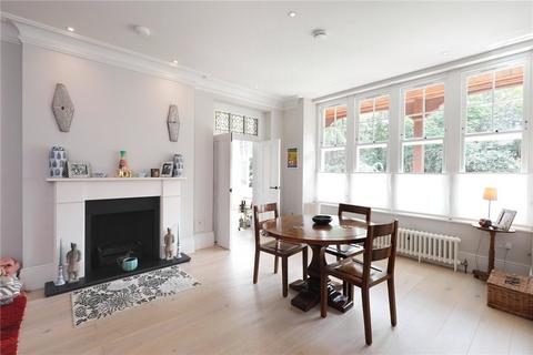 3 bedroom flat for sale, Caley House, 74 Leopold Road, SW19