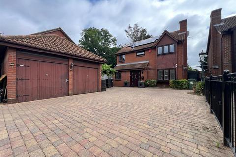 5 bedroom house for sale, Rockingham Avenue, Hornchurch