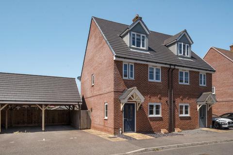 3 bedroom semi-detached house for sale, Herdwick Close, Kingsnorth, Ashford TN25