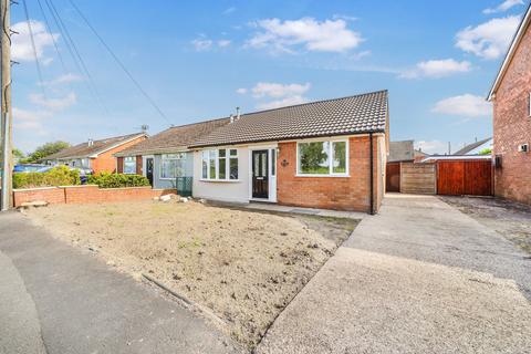 3 bedroom semi-detached bungalow to rent, Damian Drive, Newton-Le-Willows, WA12