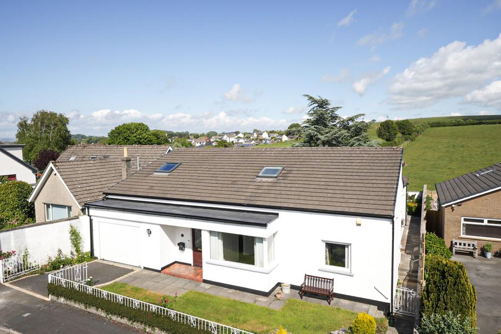 16 Bryn Grove
