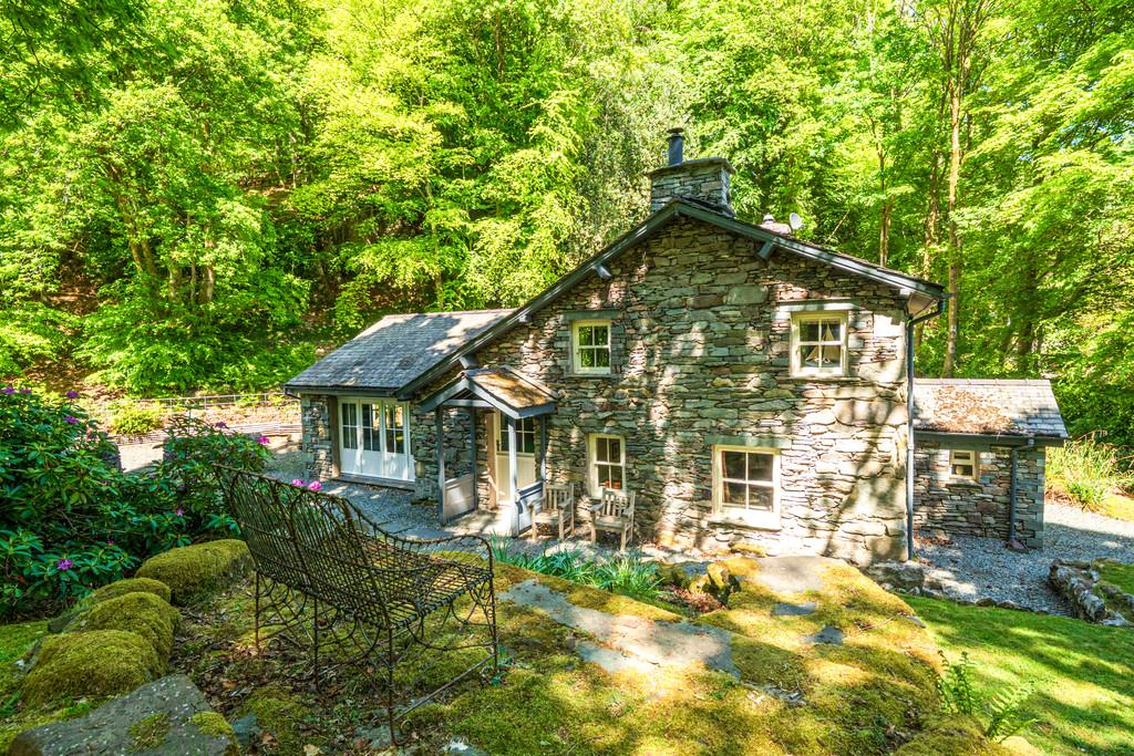 Thimble Hall and Garden