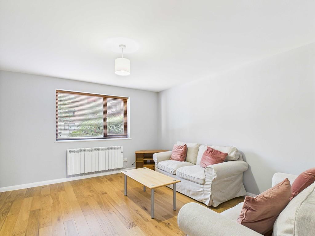 Cam03741 g0 pr0102 still001