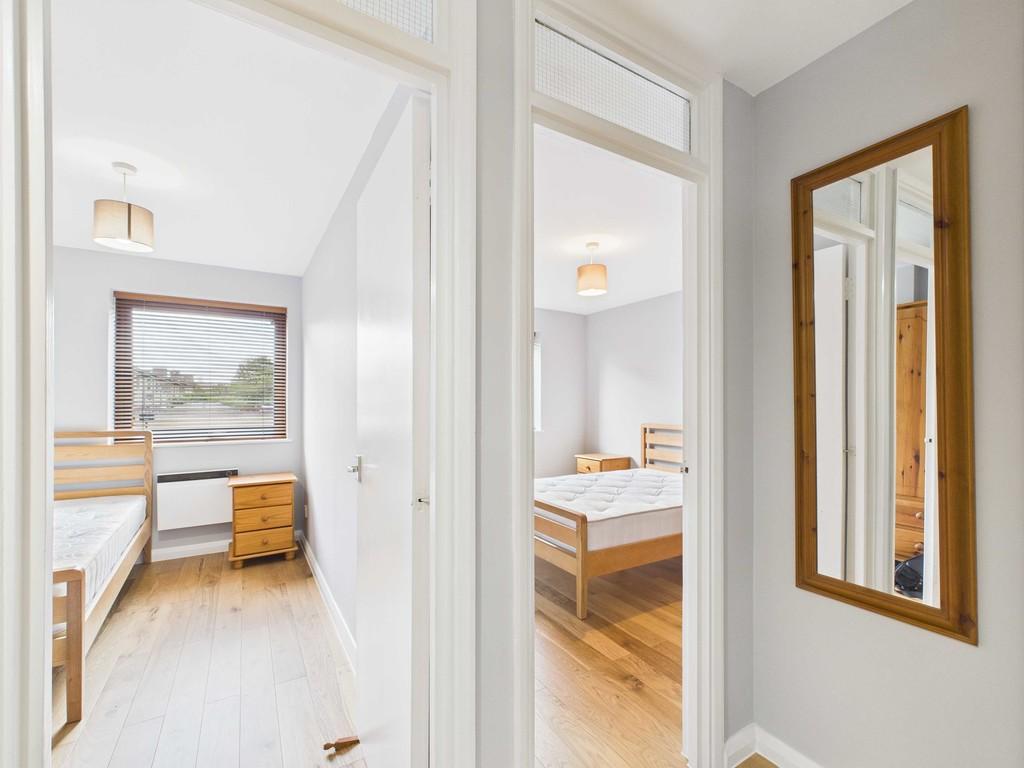 Cam03741 g0 pr0102 still014