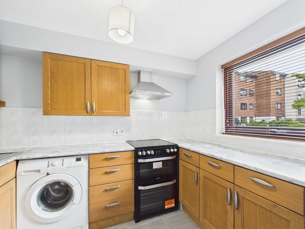 Cam03741 g0 pr0102 still004