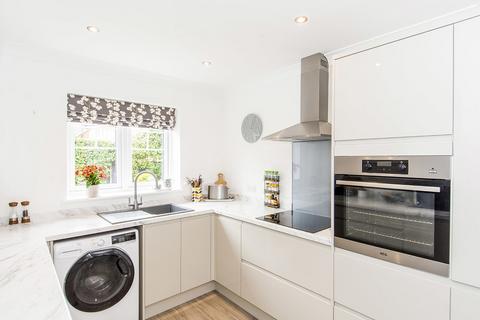 3 bedroom detached house for sale, Alvington Way, Market Harborough