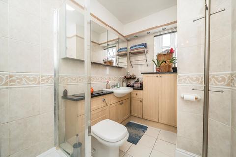 Studio for sale, Upper Woburn Place, London WC1H