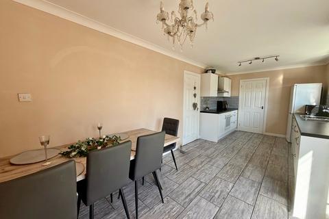 4 bedroom detached house for sale, Hexham Close, Mansfield