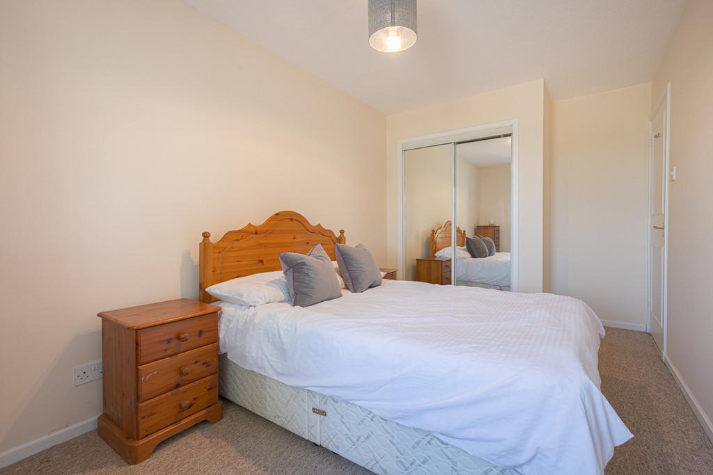 Bedroom1 Angle2