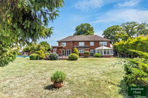 4 bedroom detached house for sale, Whitebarns, Buntingford SG9
