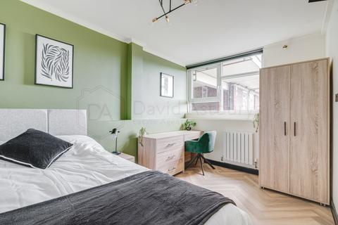 4 bedroom maisonette to rent, Cropley Street, Islington, London