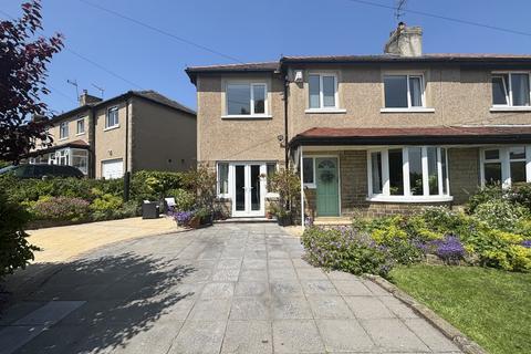 4 bedroom semi-detached house for sale - Thorpe Avenue, Thornton