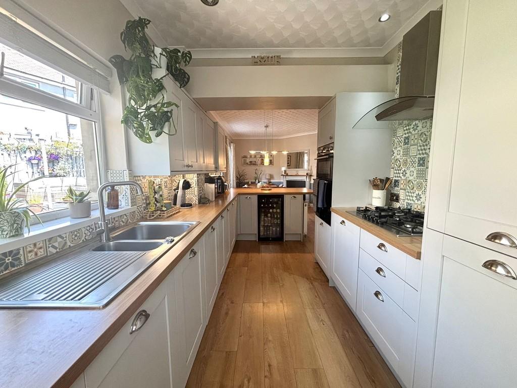 Kitchen 2