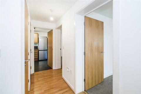 22 Alveston Square, London, E18 1AQ