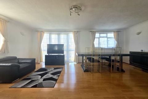 4 bedroom detached house for sale, Bengarth Drive, Harrow