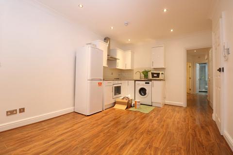 2 bedroom ground floor flat to rent, Villiers Road, London NW2