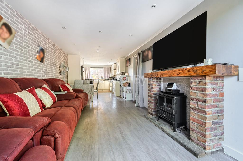 39d9e578-84c3-48de-b480-eab2b1de69d2